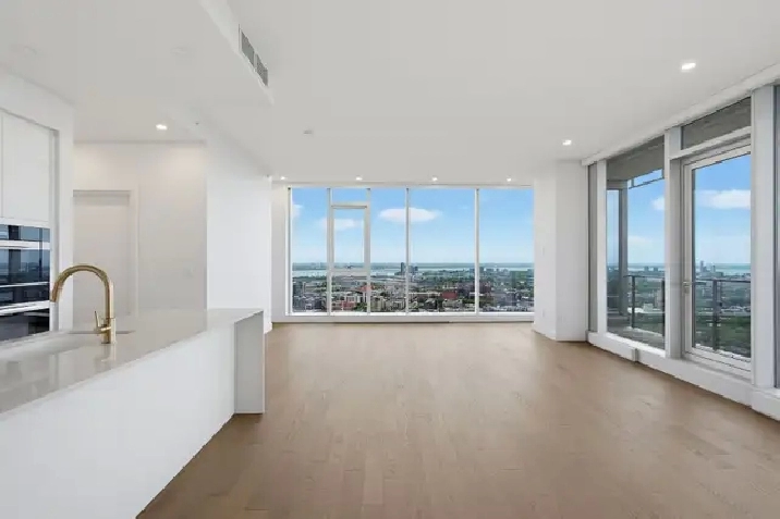 QuinzeCent Downtown - 1 Month Free   Parking | Studio-3BR