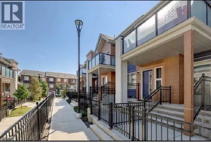 FOR RENT 2BED, 1BATHROOM A TOWNHOUSE IN LIVINGSTON