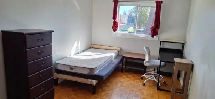 FULL FURNISHED MASTER BEDROOM  (ALL INCLUSIVE)