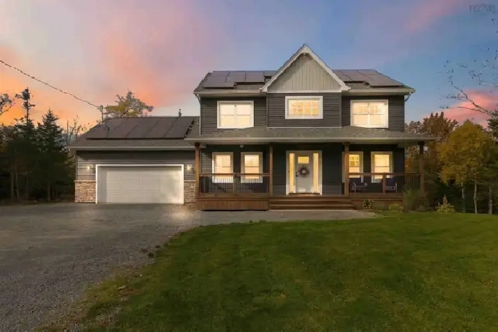 4 beds modern two-storey home for rent. $1300. 42 Wilder Lane