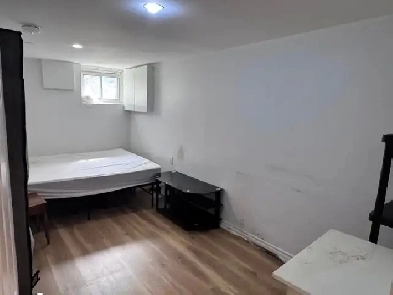 Room Rent-Kingston-McCowan-Eglinton Intersection-$650 for Single