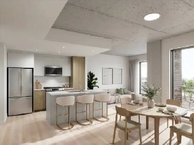 BAIL DE DEUX ANS SANS AUGMENTATION,  Condo de luxe Westbury