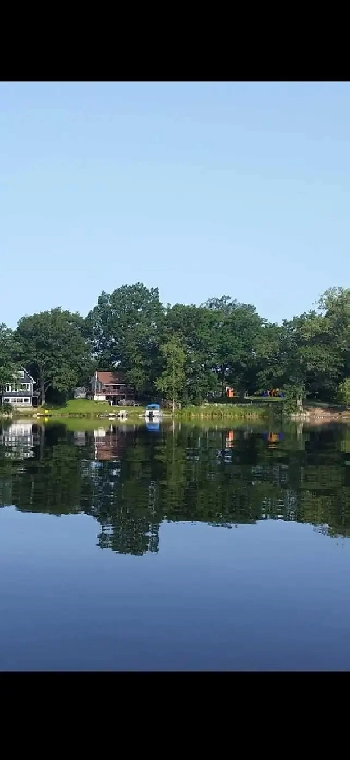 BEAUTIFUL WATERFRONT HOME NEAR KINGSTON ONTARIO (VERONA)