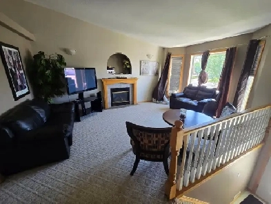 ROOM RENTAL - AVAILABLE NOW!