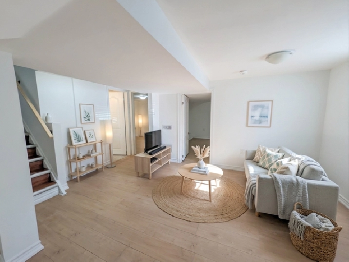256 Pelham Rd, St. Catharines - All Inclusive 2 Bed Lower Unit