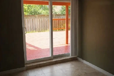 Private Bedroom Room Rental Exit  Singles  Free Utility Internet