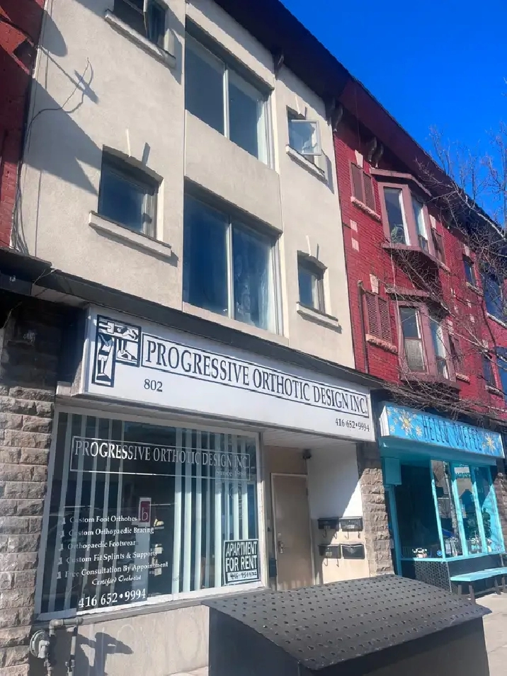 ONE BEDROOM - BLOOR WEST ANNEX