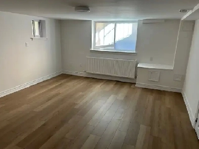 $1,500 – Renovated 1-Bedroom | Bloor West Village, Jane Subway