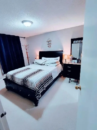 2 Bedroom Condo For Rent in Etobicoke