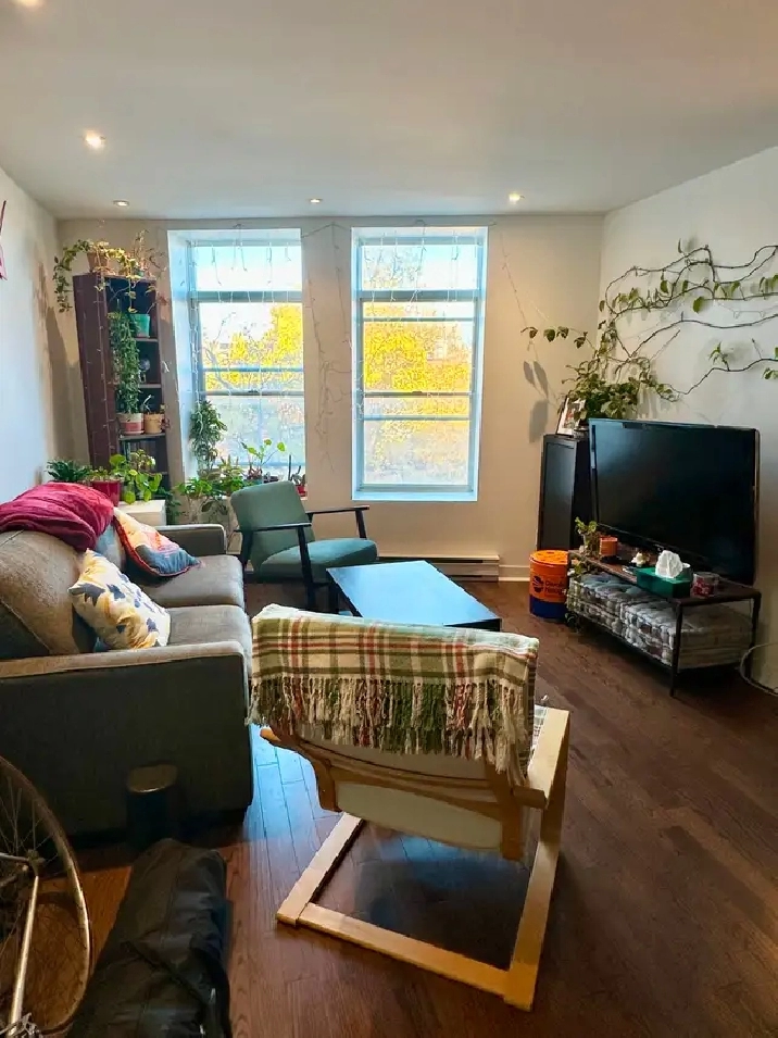 Appartement 3 chambres/3-bedroom apartment in Saint-Henri
