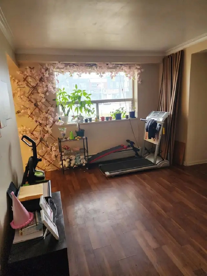 3 bdrm apt, utilities parking included, Nov 1st Keele and Wilson