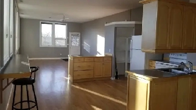 bedroom for rent (Drumheller)