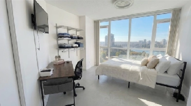 Move In Now: Furnished Yaletown Room, Free Cleaning, Pool & Gym