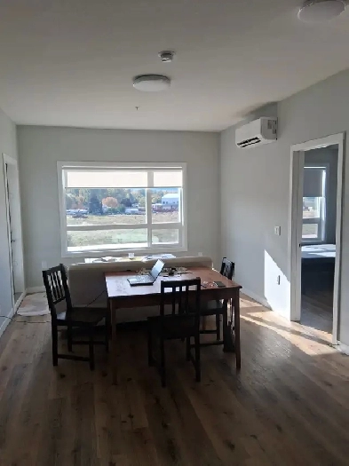 AVAILABLE NOW! 1-bedroom   private ensuite
