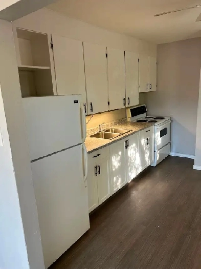 199 BROAD ST - 2 BEDROOM HOUSE FOR RENT!