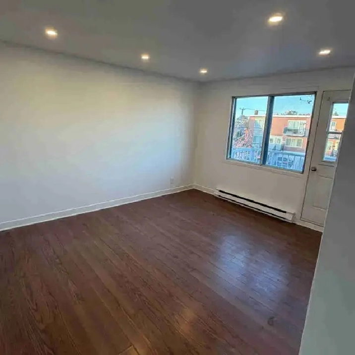 Spacious 5 1/2 for rent Nov. 1st