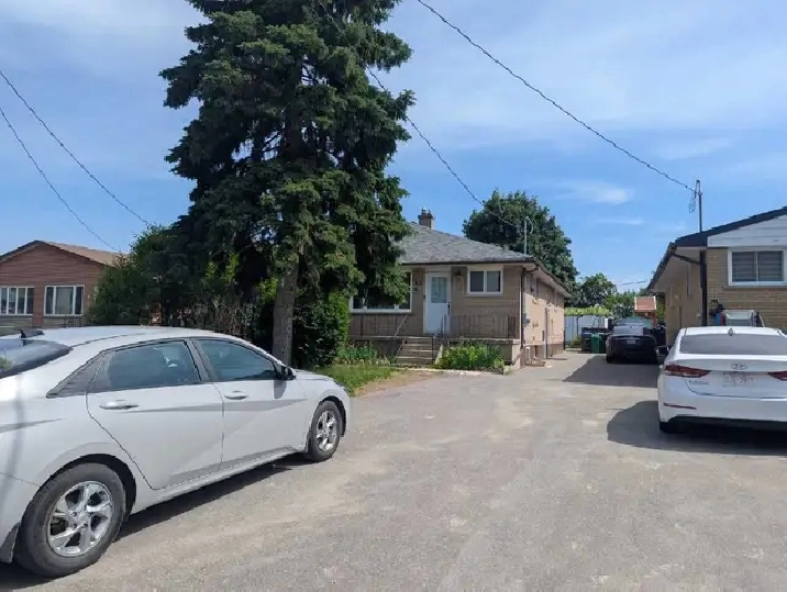 3 Bdrm House for Rent – Brampton (Kennedy & Steeles)