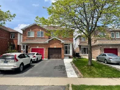 Spacious 4 Bedroom Semi-Detached House for Rent - Brampton