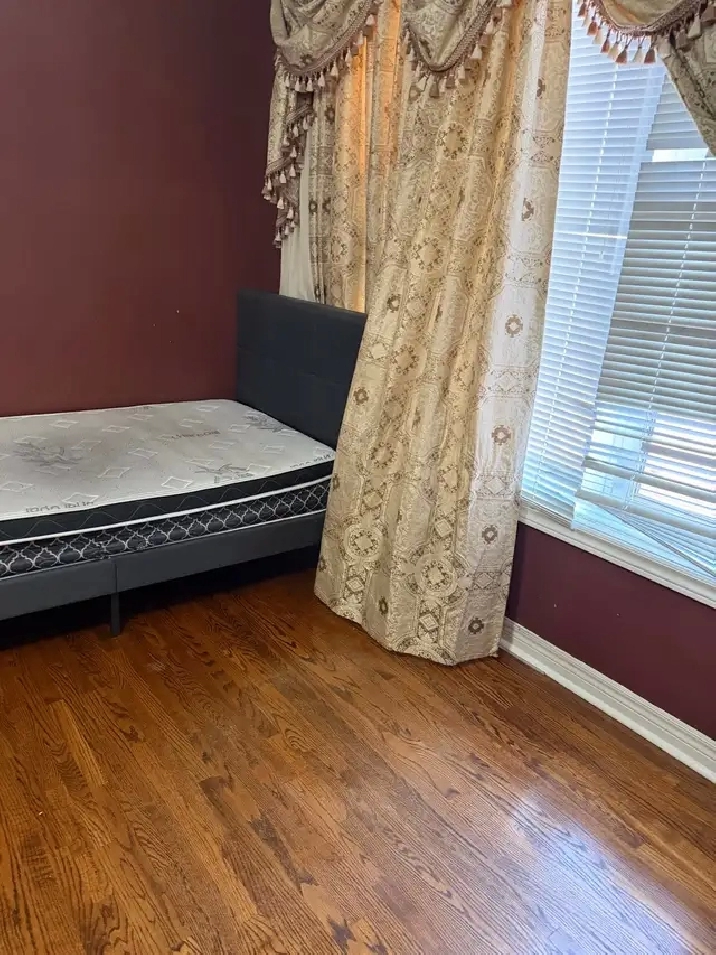 Furnished room