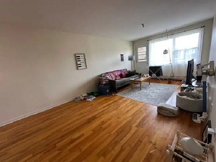 1 BEDROOM INCLUDES HEAT, HOT WATER, BALCONY