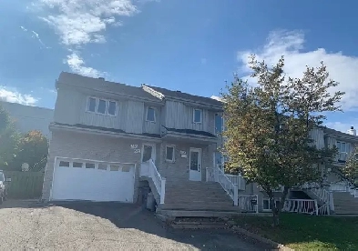 Grand 31/2, Laval, disponible 1 Décembre