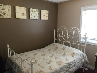 ROOM 4 RENT private bath Stouffville