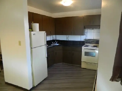 1 Bedroom Apartment $940 Quiet Adult Building Near SouthgateMall