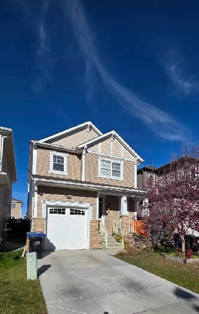 3 Bed, 2.5 Bath Detached Home with Single Garage