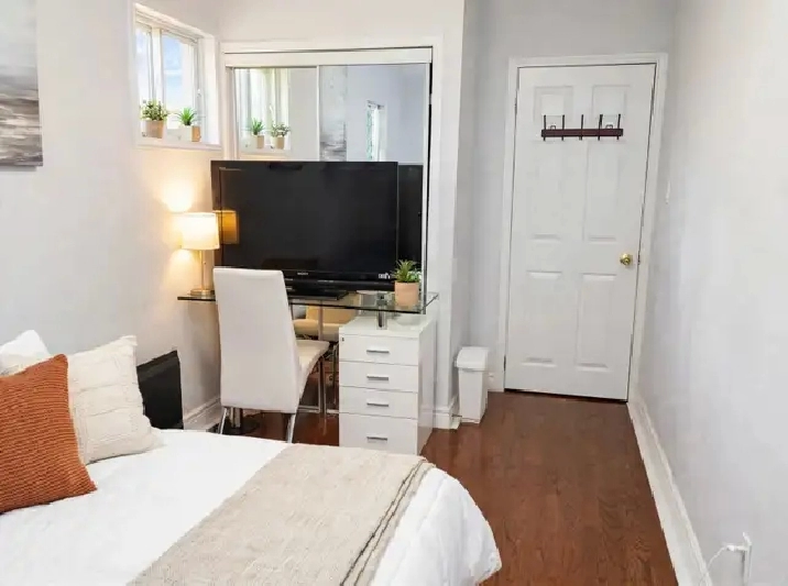 Room available nearby Kennedy Station