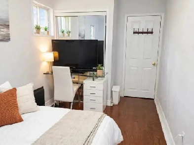 Room available nearby Kennedy Station