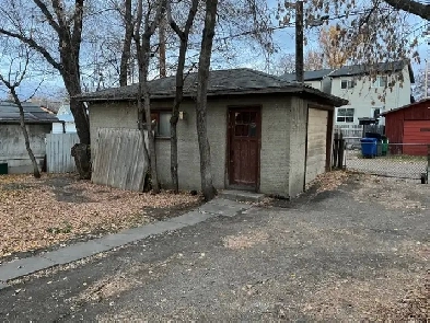 2 bedroom main floor