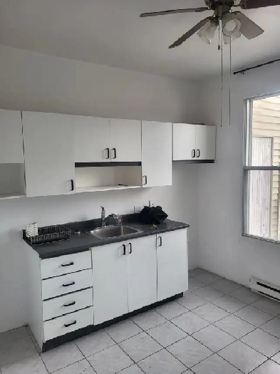 2 1/2 à louer,rue Ethel,Verdun,5 min métro de l'Eglise,875$/mois