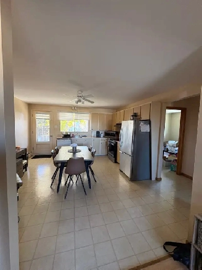Logis 4-1/2 à louer à Granby, 55 ans et , non fumeur. 975$/Mois