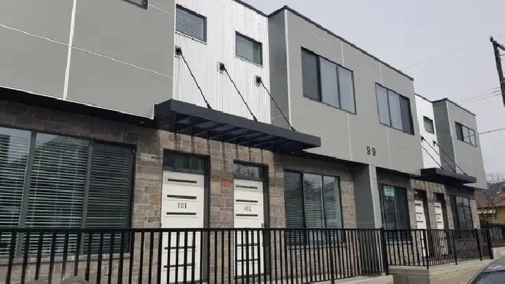 Downtown Living - 2 Bedroom Townhome
