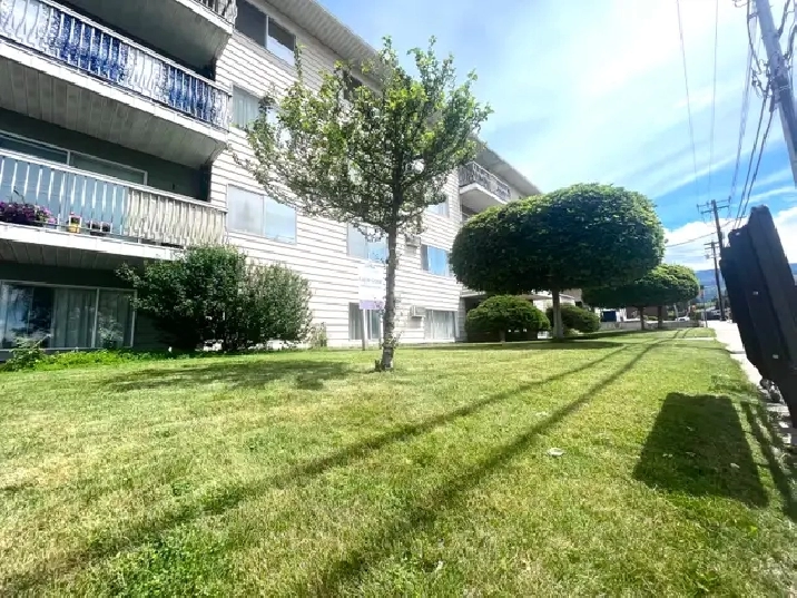 Conveniently Located 2 Bedroom Suite