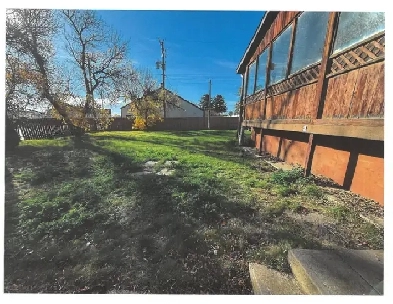 HOUSE FOR SALE IN COUTTS, AB