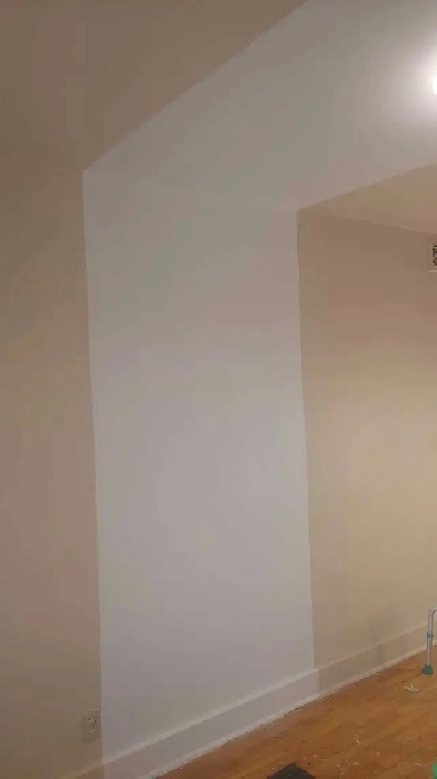 chambre a louer dans une 5 et demi pres de metro langelier