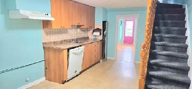 A Beautiful 2-storey, 2-bedroom house in downtown Hull!