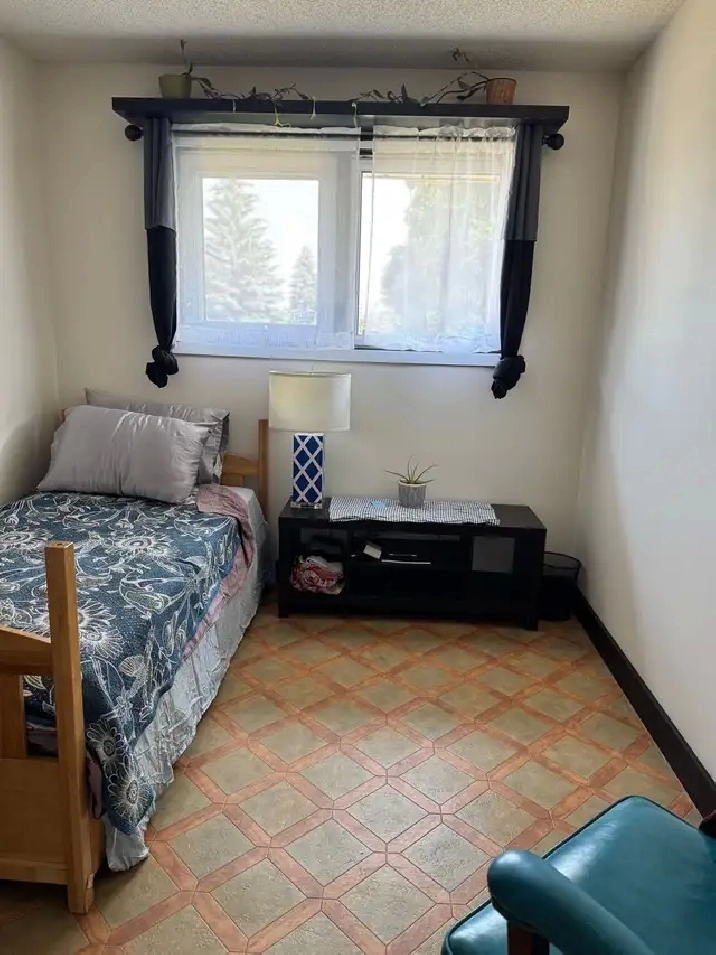 North end room for rent