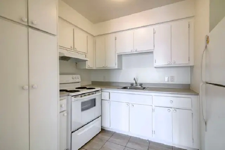 one-bed apartment for rent, Saint-Lambert - ID 4778
