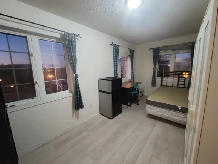 Rooms Minutes walk Finch west subway station and York U campus