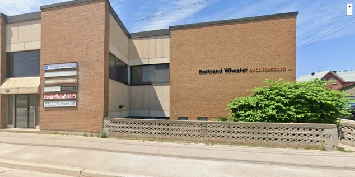 PROFESSIONAL / WELLNESS SPACE FOR LEASE