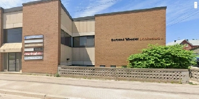 PROFESSIONAL / WELLNESS SPACE FOR LEASE