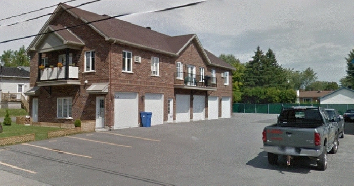 L'assomption mini entrepot à louer