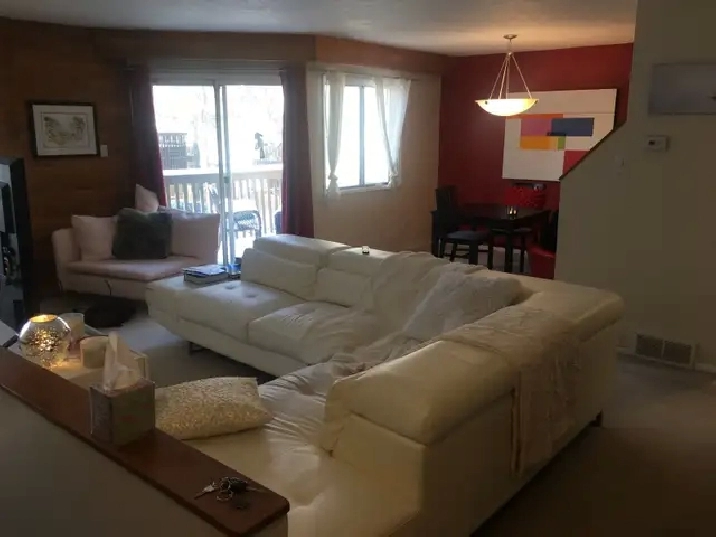 South Pembina townhouse (2bed/1bath)