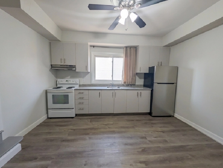 82 Albert St, St. Catharines - 1 Bedroom Apartment