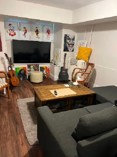 Victorian Row House, One Bedroom, 57 Church St