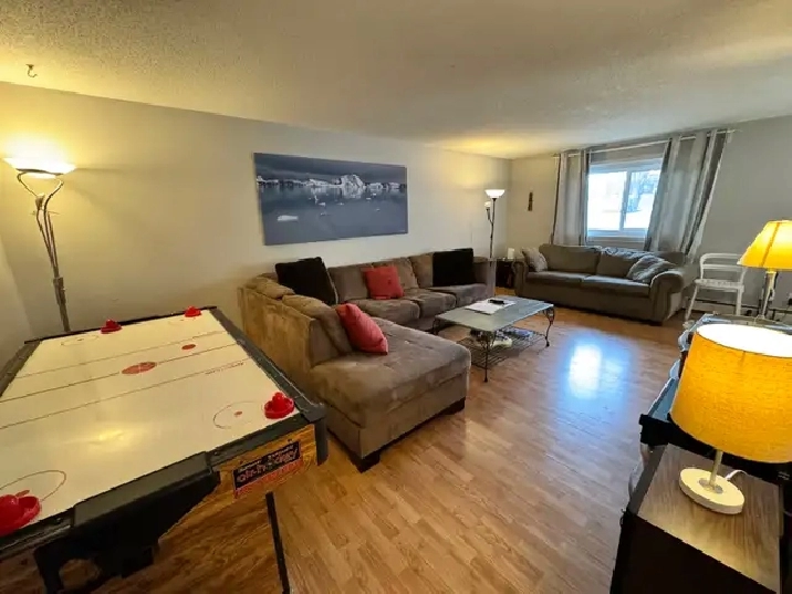 Fully Furnished 2 Bedroom!