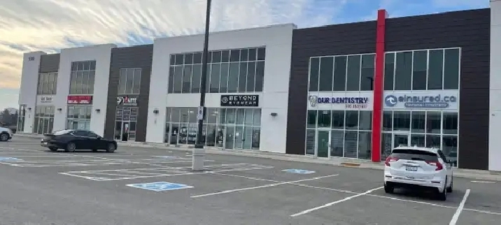 PROFESSIONAL OFFICE SPACE FOR SUBLEASE — MOVE-IN READY!