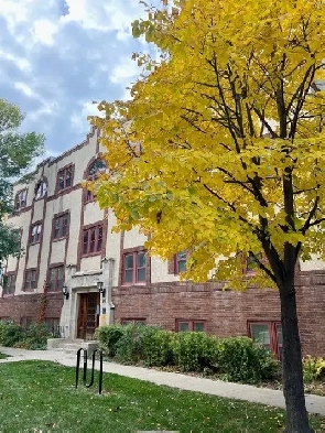 $1019 Historical Basesment Bachelor!w/bonus!